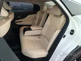 Toyota Crown Hybrid 2023 V4